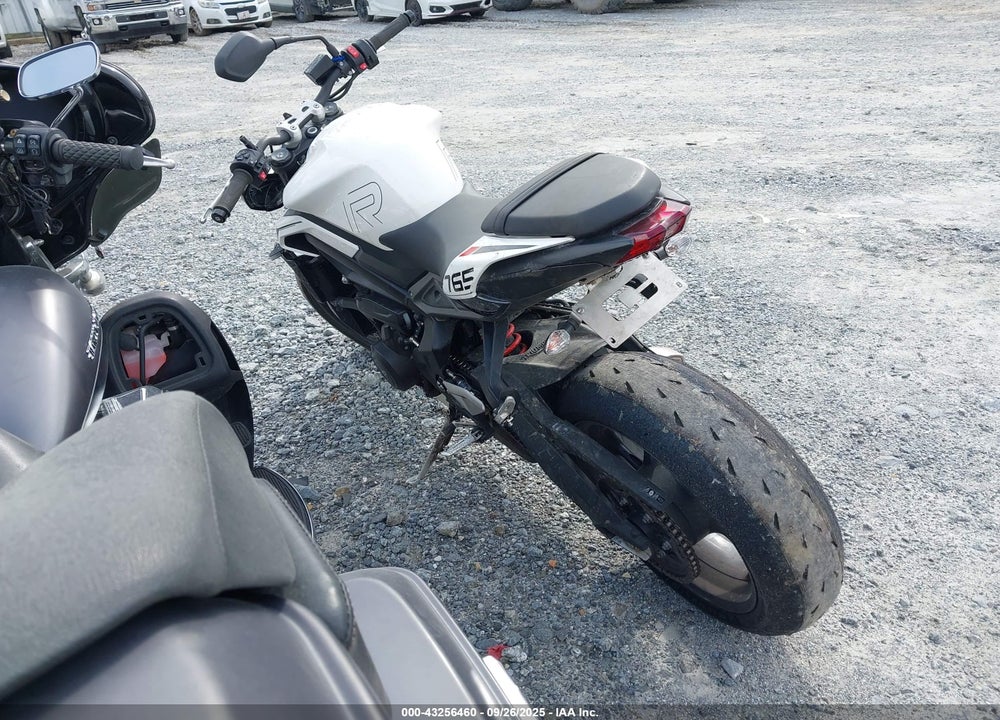 2024 TRIUMPH MOTORCYCLE STREET TRIPLE VIN: SMTA604S0RTBL7292