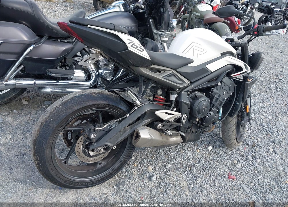 2024 TRIUMPH MOTORCYCLE STREET TRIPLE VIN: SMTA604S0RTBL7292