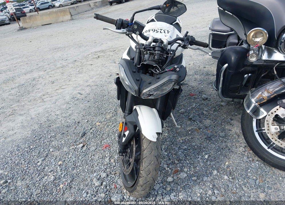 2024 TRIUMPH MOTORCYCLE STREET TRIPLE VIN: SMTA604S0RTBL7292