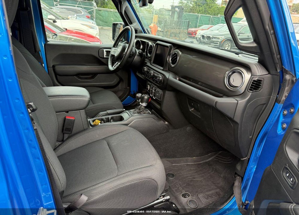 2022 JEEP WRANGLER UNLIMITED SAHARA 4X4 VIN: 1C4HJXENXNW258849