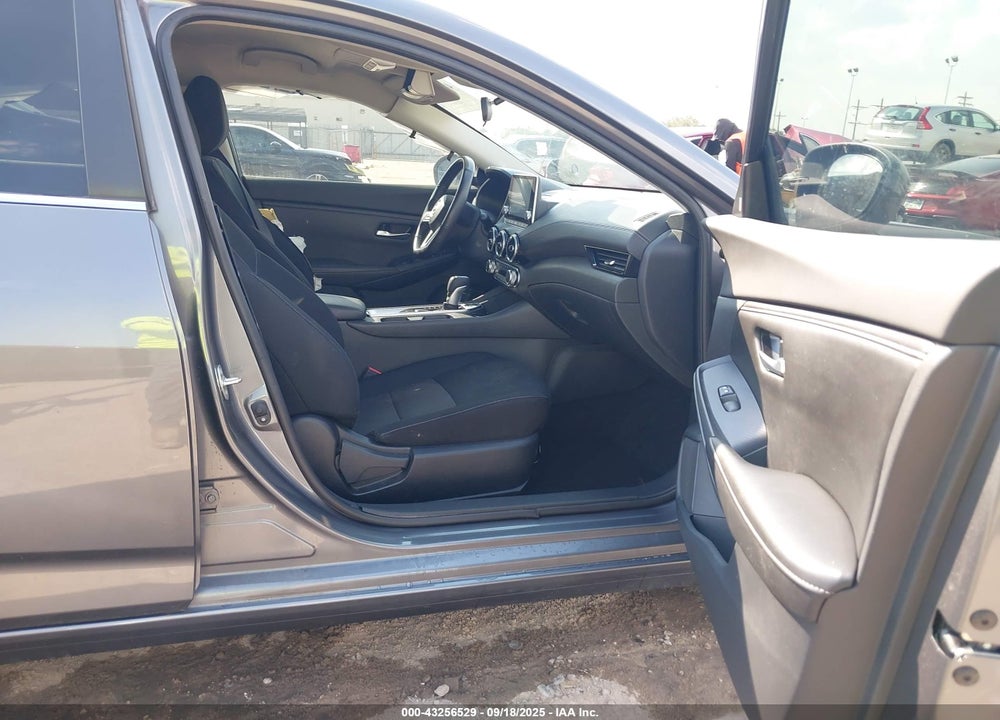 2022 NISSAN SENTRA SV XTRONIC CVT VIN: 3N1AB8CV5NY320824