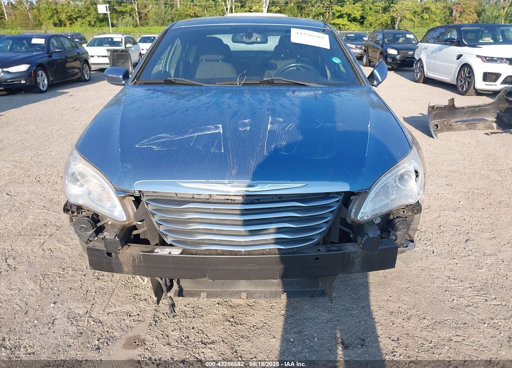 2011 CHRYSLER 200 VIN: 1C3BC1FB1BN576740