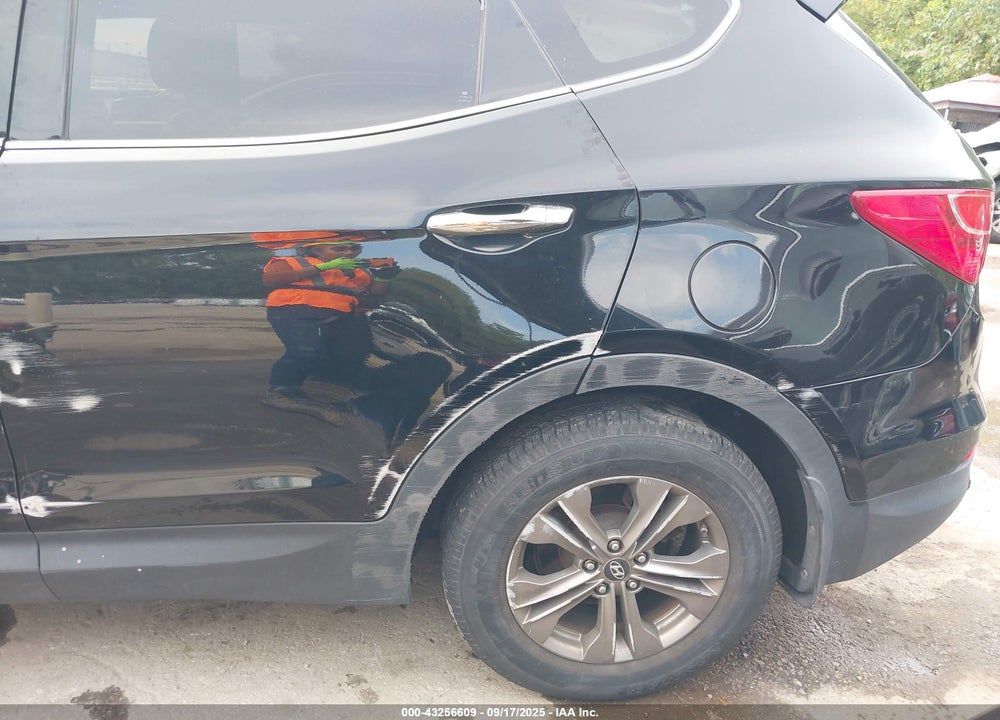 2013 HYUNDAI SANTA FE VIN: 5XYZU3LB6DG033224