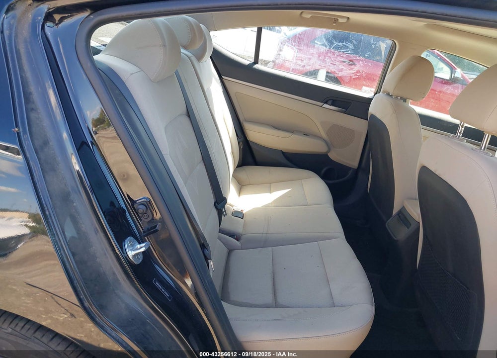 2018 HYUNDAI ELANTRA VIN: 5NPD84LF4JH310464