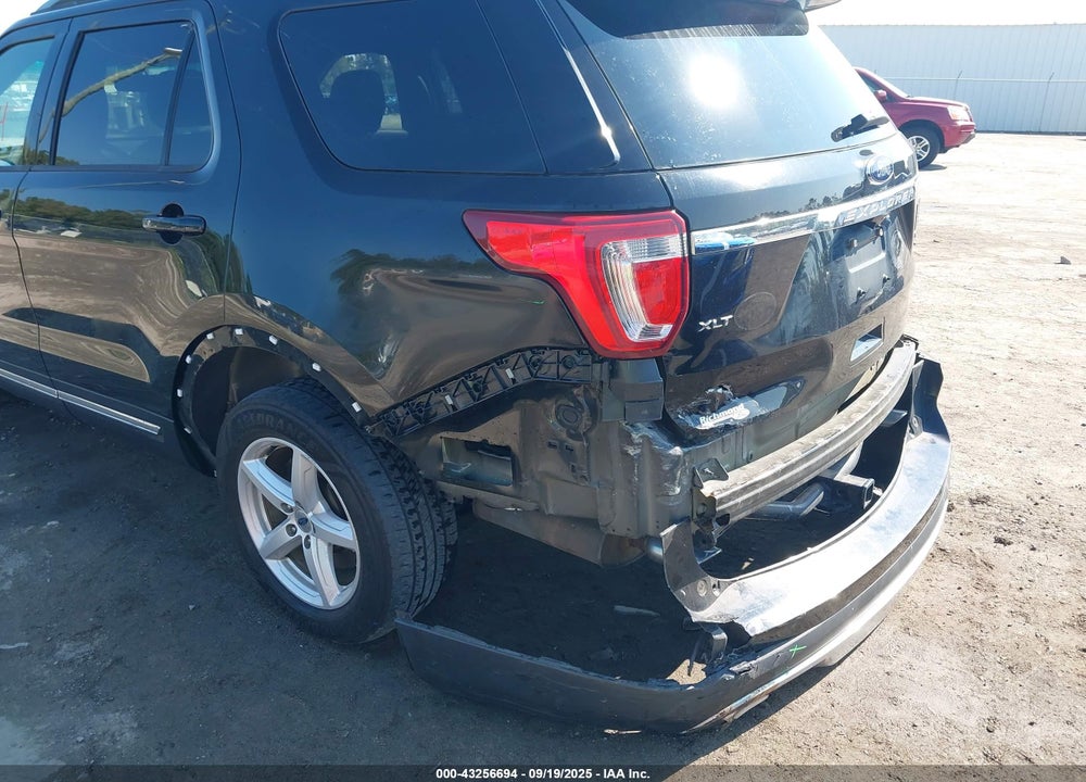 2017 FORD EXPLORER XLT VIN: 1FM5K8DH1HGA65680