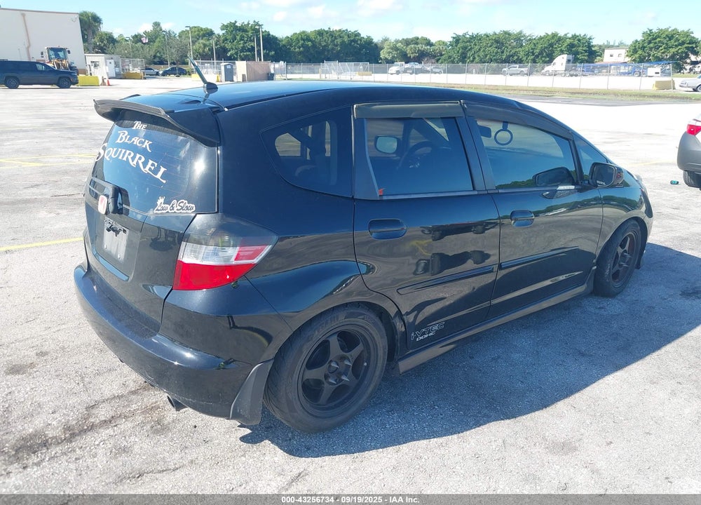 2012 HONDA FIT VIN: JHMGE8H5XCC041977