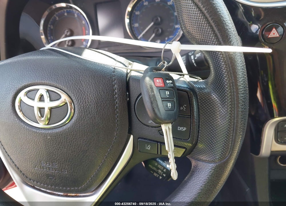 2019 TOYOTA COROLLA LE VIN: 5YFBURHEXKP945922