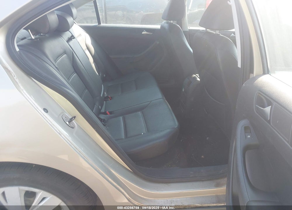 2014 VOLKSWAGEN JETTA VIN: 3VWD17AJ6EM278322