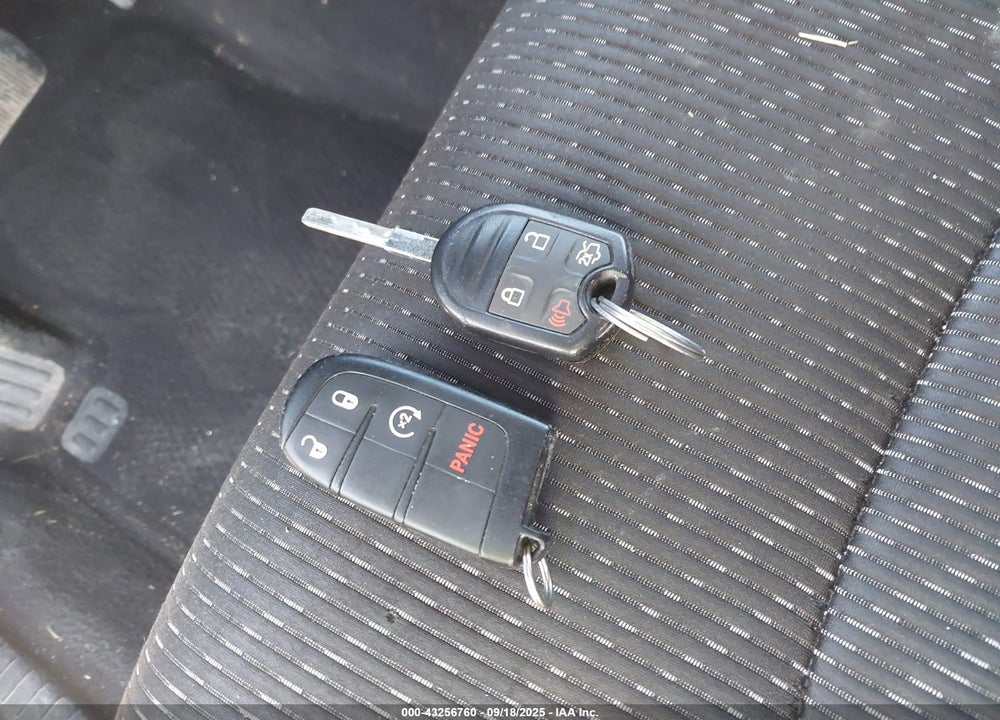2013 DODGE JOURNEY VIN: 3C4PDCBB1DT623560