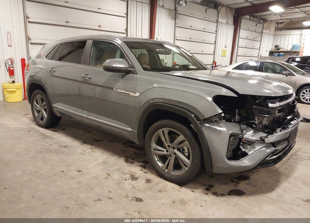 2024 VOLKSWAGEN ATLAS CROSS SPORT 2.0T SEL R-LINE VIN: 1V2AE2CA0RC229360