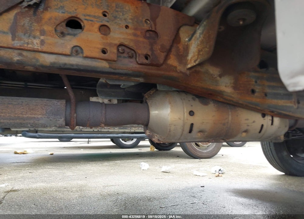 2000 FORD F-450 LARIAT/XL/XLT VIN: 1FDXF46S9YEE07578