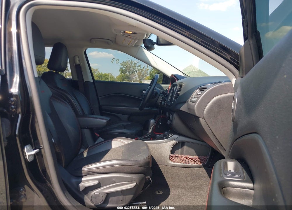 2020 JEEP COMPASS VIN: 3C4NJDDB4LT112104
