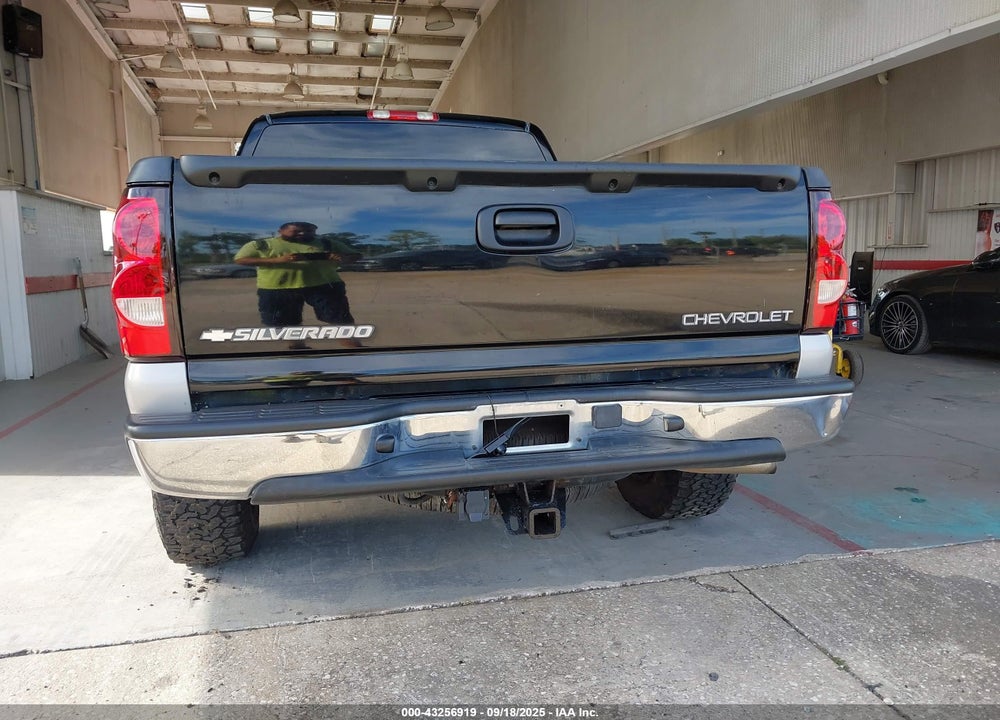 2005 CHEVROLET SILVERADO 1500 LS VIN: 1GCEK19Z45Z195613