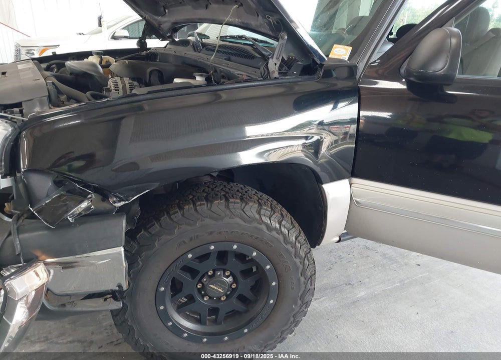 2005 CHEVROLET SILVERADO 1500 LS VIN: 1GCEK19Z45Z195613