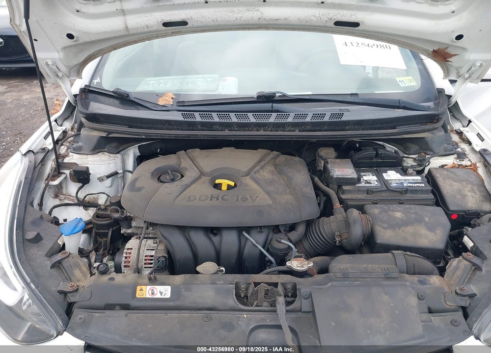 2016 HYUNDAI ELANTRA SE VIN: 5NPDH4AE1GH768871