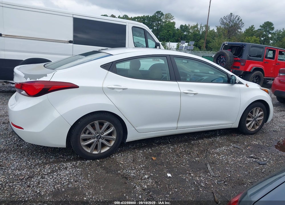2016 HYUNDAI ELANTRA SE VIN: 5NPDH4AE1GH768871