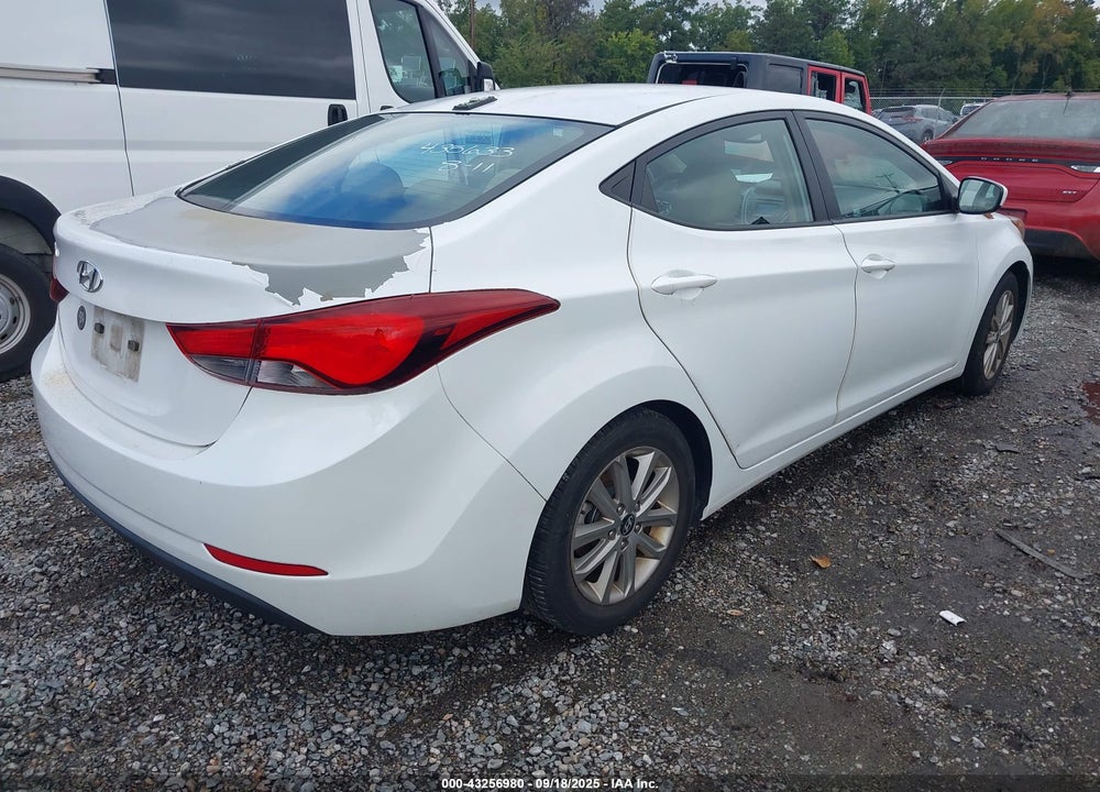 2016 HYUNDAI ELANTRA SE VIN: 5NPDH4AE1GH768871