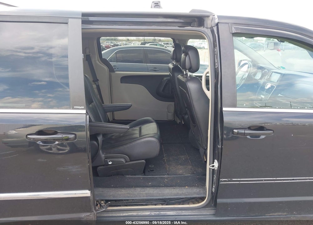2013 CHRYSLER TOWN & COUNTRY TOURING VIN: 2C4RC1BG3DR675190