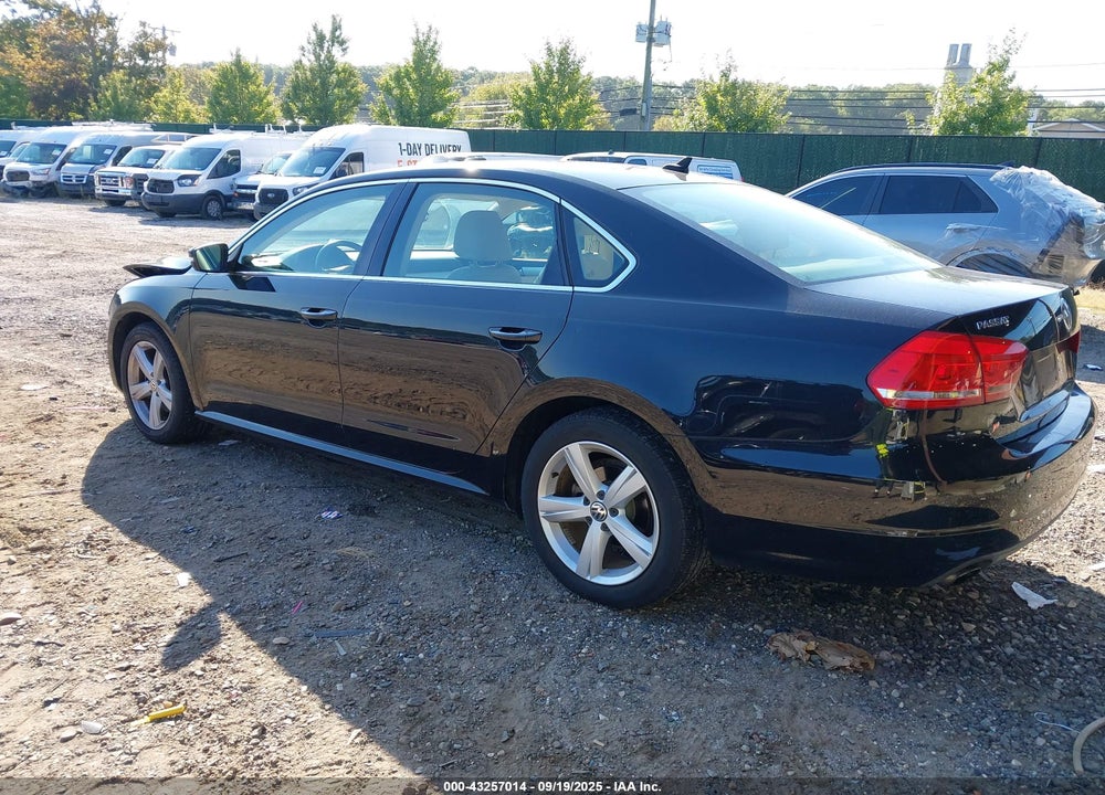 2013 VOLKSWAGEN PASSAT VIN: 1VWBP7A30DC015332