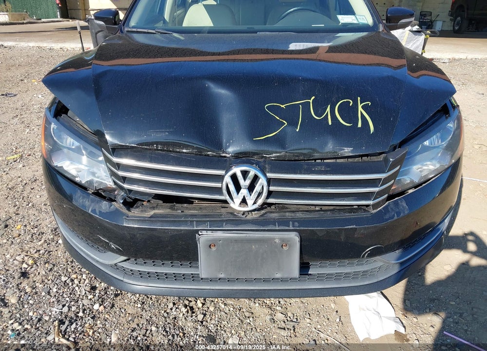 2013 VOLKSWAGEN PASSAT VIN: 1VWBP7A30DC015332