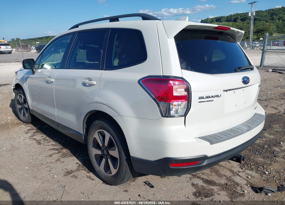 2018 SUBARU FORESTER 2.5I PREMIUM VIN: JF2SJAGC1JH438686