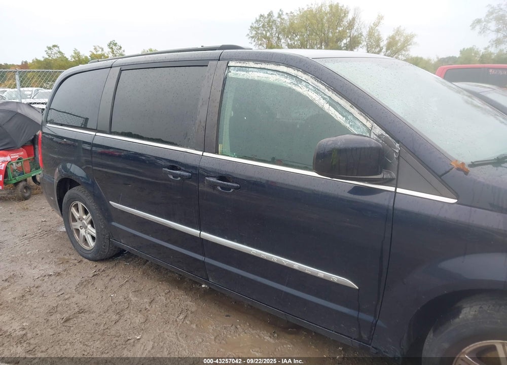2011 CHRYSLER TOWN & COUNTRY TOURING VIN: 2A4RR5DG2BR607408