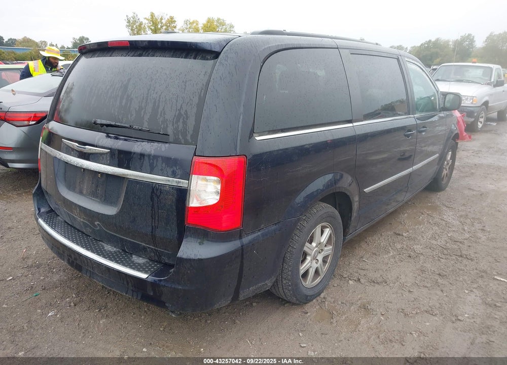2011 CHRYSLER TOWN & COUNTRY TOURING VIN: 2A4RR5DG2BR607408