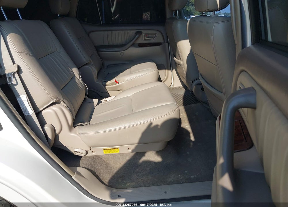 2007 TOYOTA SEQUOIA LIMITED V8 VIN: 5TDBT48A17S278210