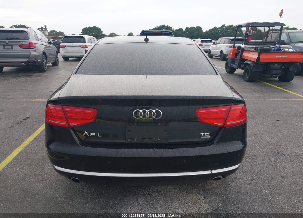 2014 AUDI A8 VIN: WAURMAFDXEN001272