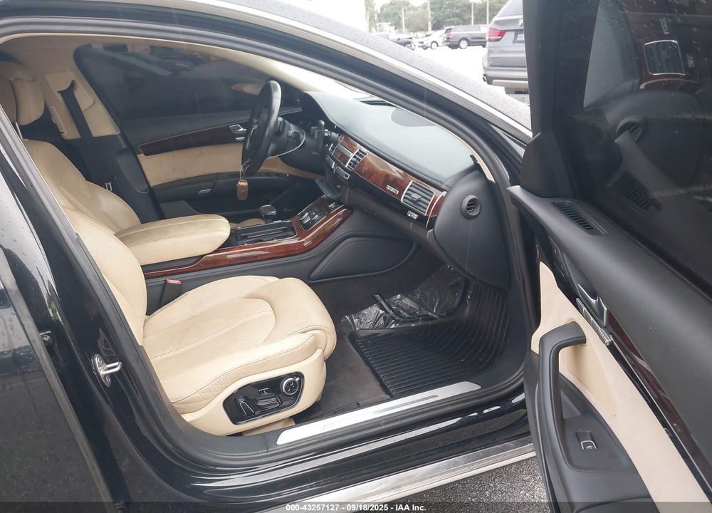 2014 AUDI A8 VIN: WAURMAFDXEN001272
