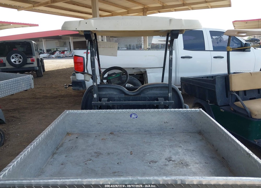 2010 CLUB CARRYALL 500 VIN: PQ1018093788