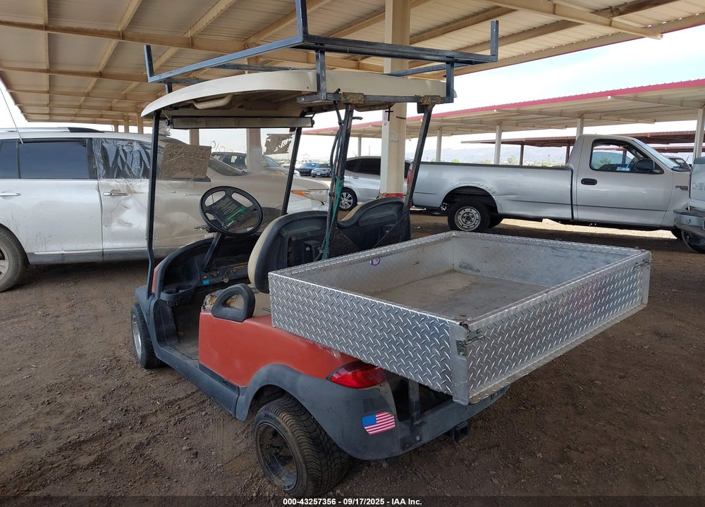 2010 CLUBC CARRYALL 500 VIN: PQ1017093202