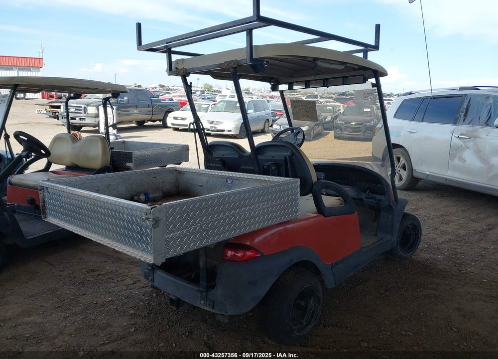 2010 CLUBC CARRYALL 500 VIN: PQ1017093202