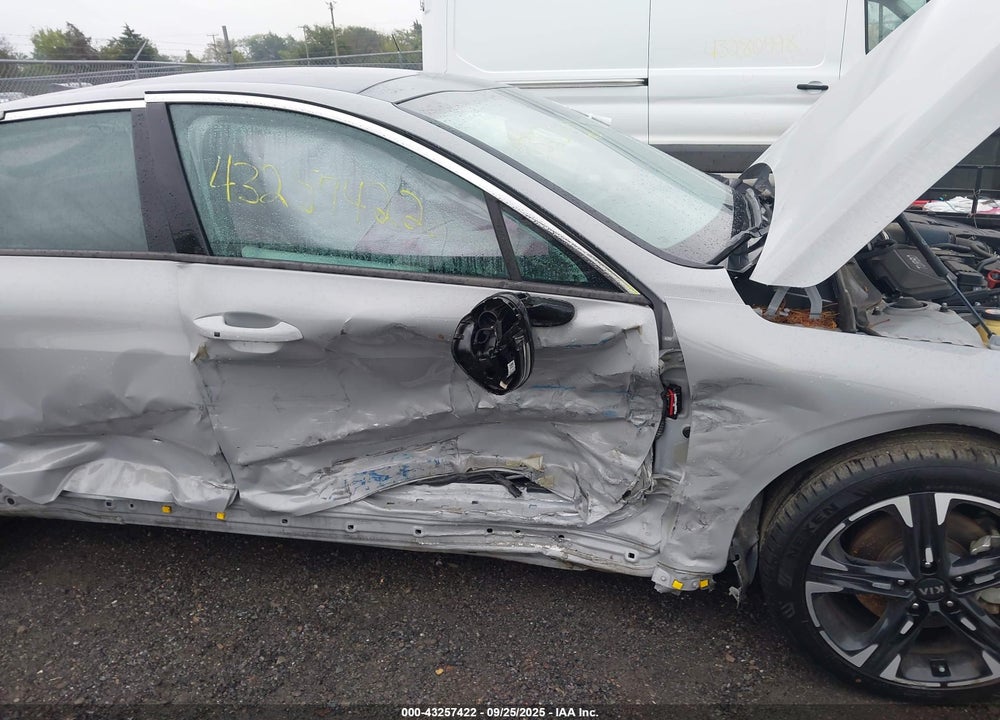 2021 KIA K5 VIN: 5XXG64J22MG059396