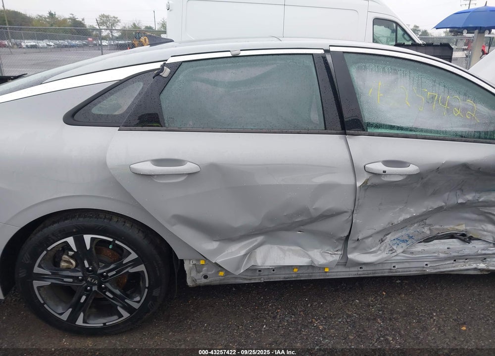 2021 KIA K5 VIN: 5XXG64J22MG059396