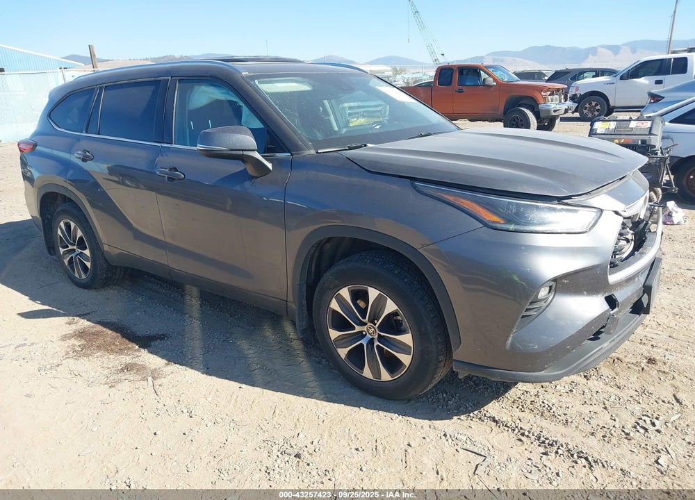 2021 TOYOTA HIGHLANDER XLE VIN: 5TDGZRBH5MS129088