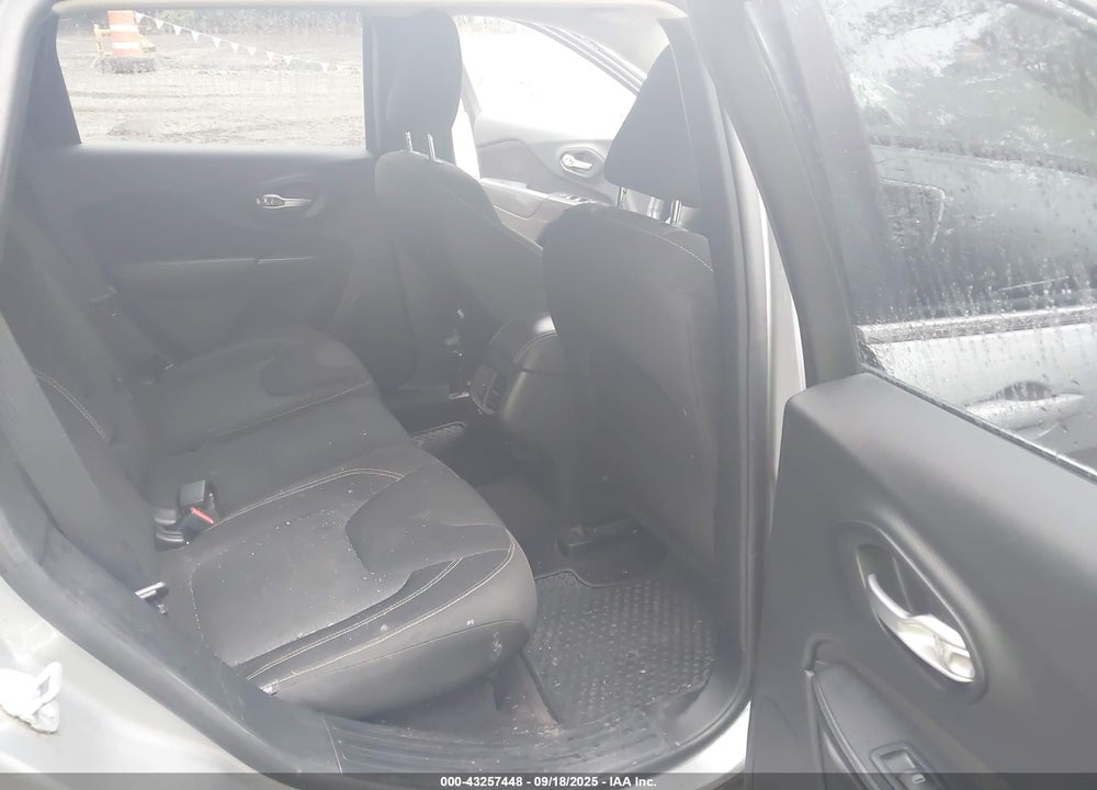 2016 JEEP CHEROKEE VIN: 1C4PJMCS9GW188038