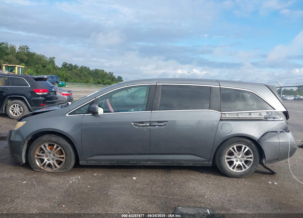 2011 HONDA ODYSSEY EX-L VIN: 5FNRL5H63BB077714