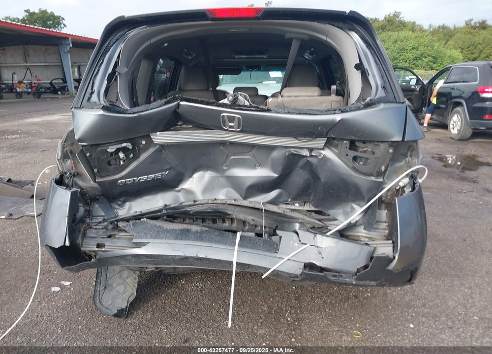 2011 HONDA ODYSSEY EX-L VIN: 5FNRL5H63BB077714