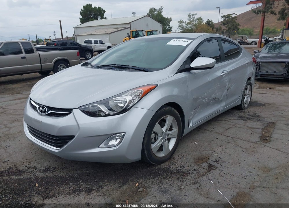 2013 HYUNDAI ELANTRA VIN: KMHDH4AEXDU985963