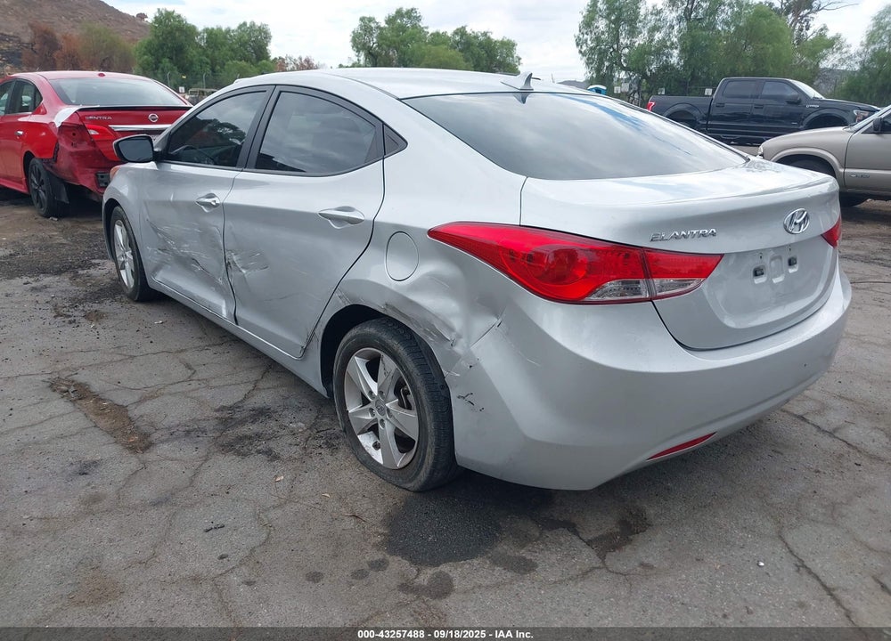 2013 HYUNDAI ELANTRA VIN: KMHDH4AEXDU985963