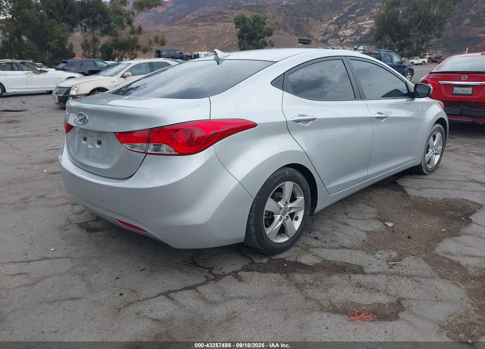 2013 HYUNDAI ELANTRA VIN: KMHDH4AEXDU985963