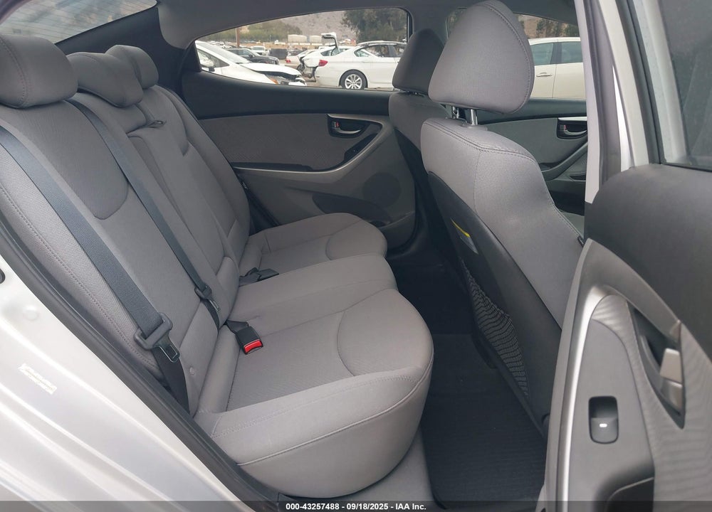 2013 HYUNDAI ELANTRA VIN: KMHDH4AEXDU985963