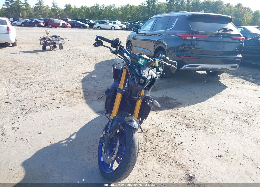 2023 YAMAHA MT09 D VIN: JYARN72E6PA001096