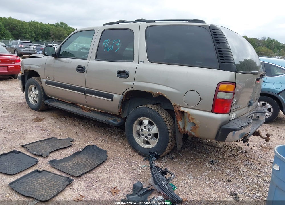 2001 CHEVROLET TAHOE LS VIN: 1GNEK13T01J312236