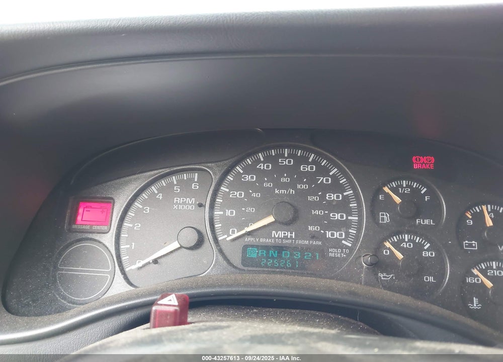 2001 CHEVROLET TAHOE LS VIN: 1GNEK13T01J312236