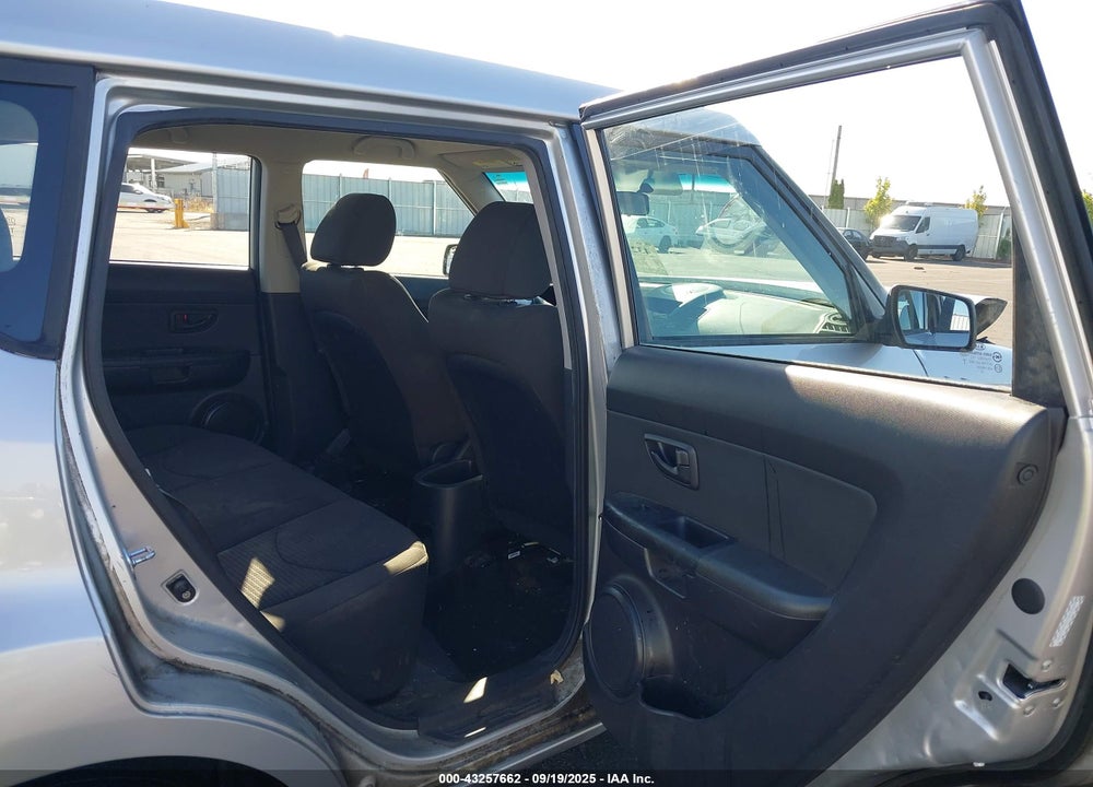 2011 KIA SOUL VIN: KNDJT2A17B7265779