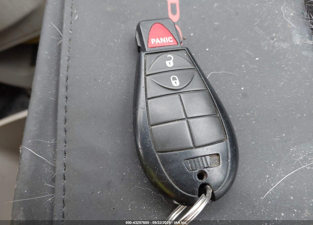 2013 DODGE GRAND CARAVAN VIN: 2C4RDGBG8DR723671
