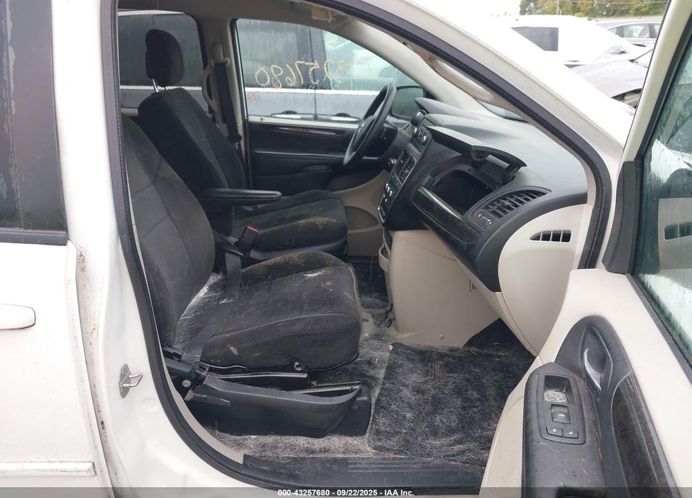 2013 DODGE GRAND CARAVAN VIN: 2C4RDGBG8DR723671
