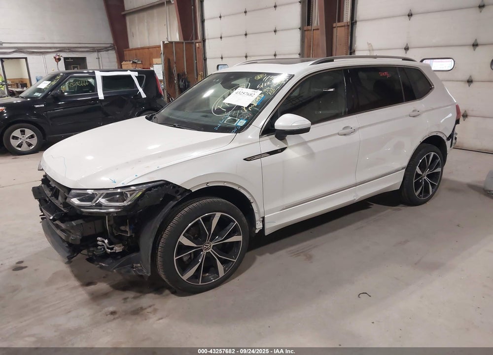 2022 VOLKSWAGEN TIGUAN 2.0T SEL R-LINE VIN: 3VV4B7AX8NM113992